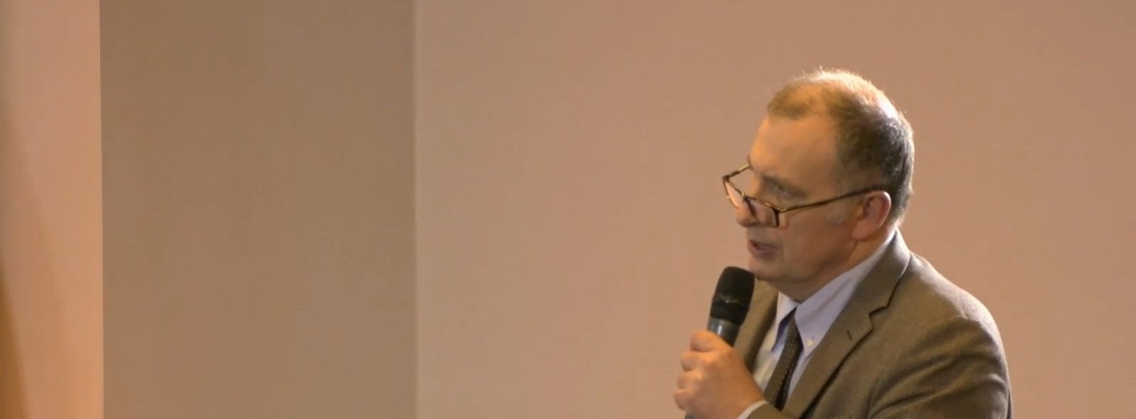Prof. Paweł Łaguna I Dlaczego przestrzeganie zaleceń w terapii hemofilii jest ważne? Jak prawidłowo obsługiwać port dożylny [WIDEO]